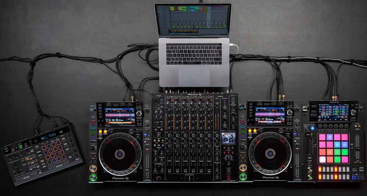 Pioneer DJ presenta DJM-V10, un mezclador de seis canales para DJs premium 10 Conclusion 2 2